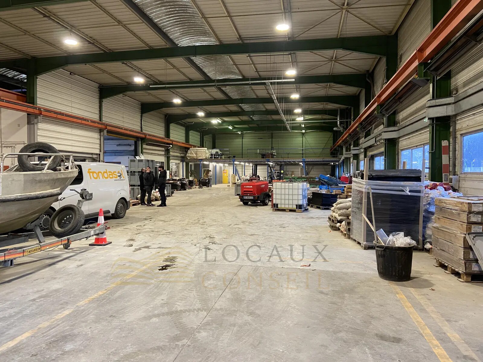 Flex in Argenteuil for lease Building Photo- Image 1 of 9