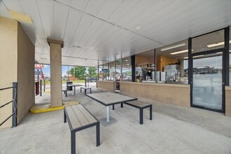 10404 Telephone Rd, Houston, TX for lease Interior Photo- Image 2 of 10