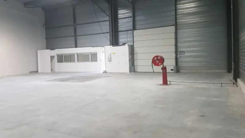 Industrial in Blanquefort for lease - Interior Photo - Image 2 of 48