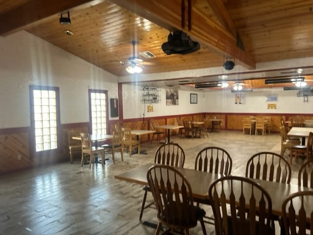 6100 S Mooney Blvd, Visalia, CA for lease Building Photo- Image 1 of 12