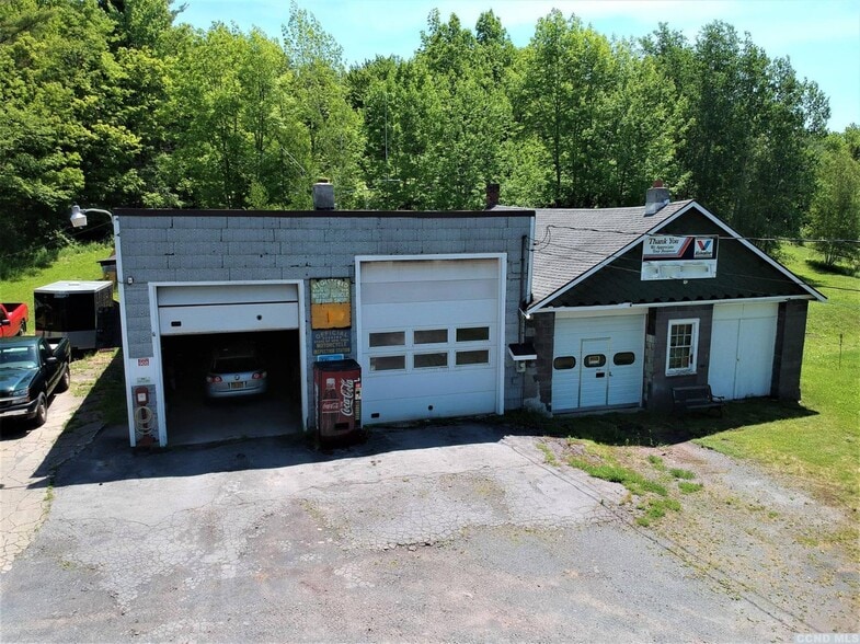 908 County Route 17, Jewett, NY for sale - Primary Photo - Image 1 of 1