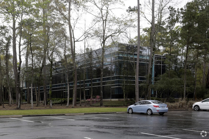 2201 Lake Woodlands Dr, Spring, TX for lease - Building Photo - Image 3 of 5