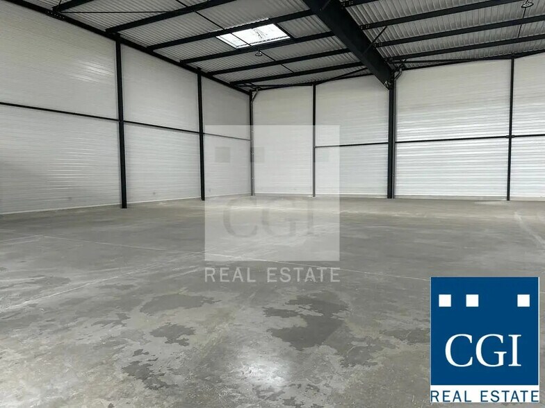 Flex in Fontanil-Cornillon for lease - Building Photo - Image 3 of 7