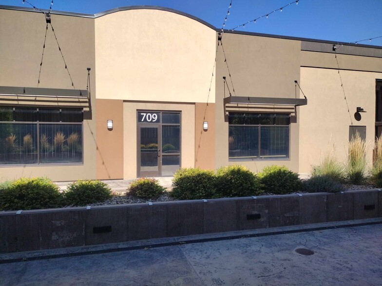 2001 W Main St, Rapid City, SD for lease - Primary Photo - Image 1 of 3