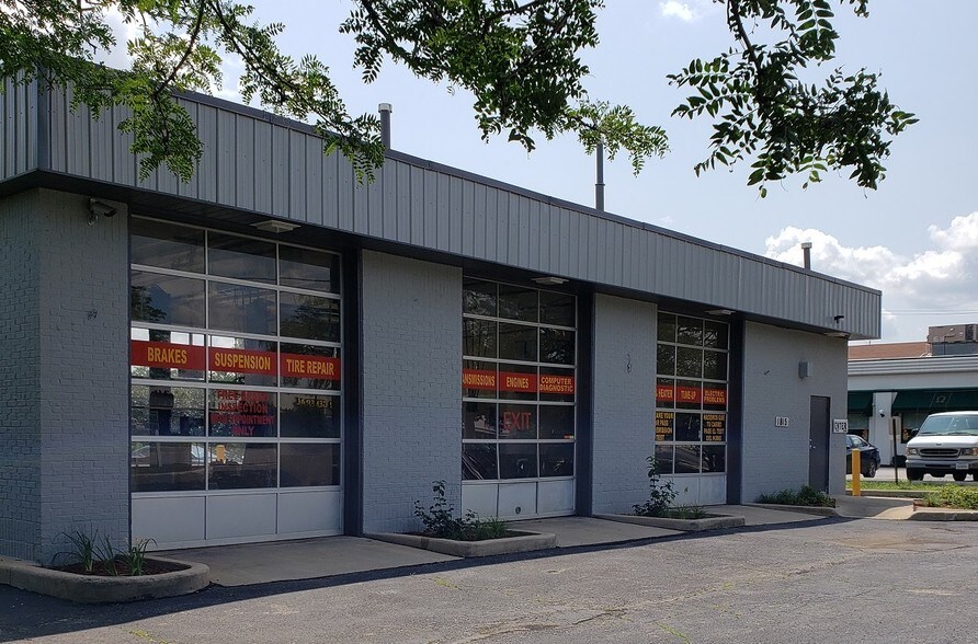 1815 W Wise Rd, Schaumburg, IL for sale - Building Photo - Image 1 of 1