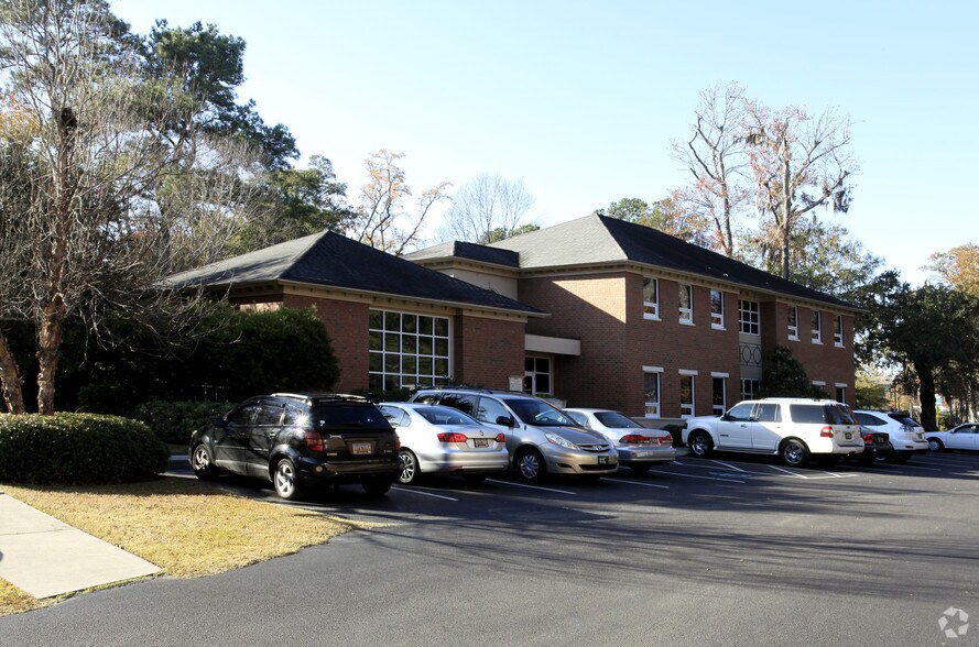 1004 Anna Knapp Blvd, Mount Pleasant, SC for lease - Primary Photo - Image 1 of 13