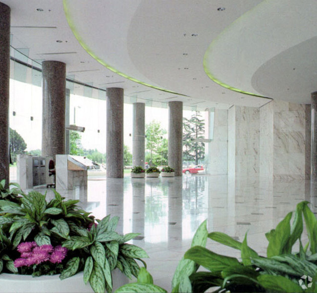 1999 Harrison St, Oakland, CA for lease - Lobby - Image 1 of 11