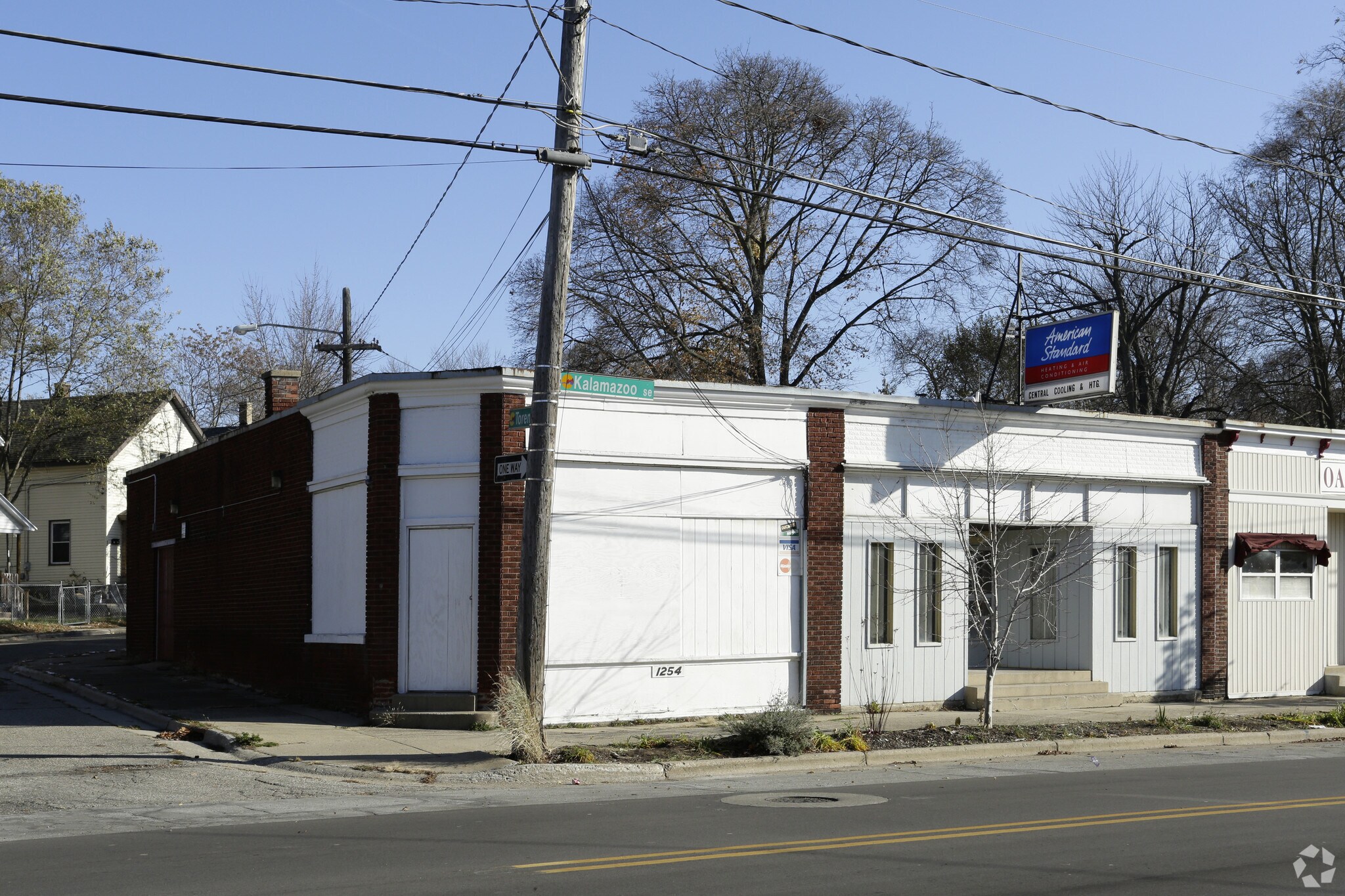 1254-1256 SE Kalamazoo Ave SE, Grand Rapids, MI for sale Primary Photo- Image 1 of 1