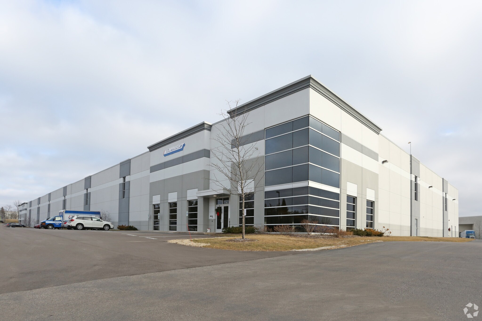 16515-16545 W Beloit Rd, New Berlin, WI for sale Primary Photo- Image 1 of 1