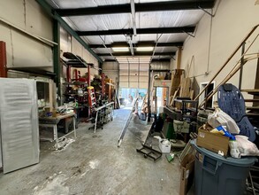 1805 Industrial Park Dr, Normal, IL for lease Interior Photo- Image 1 of 19