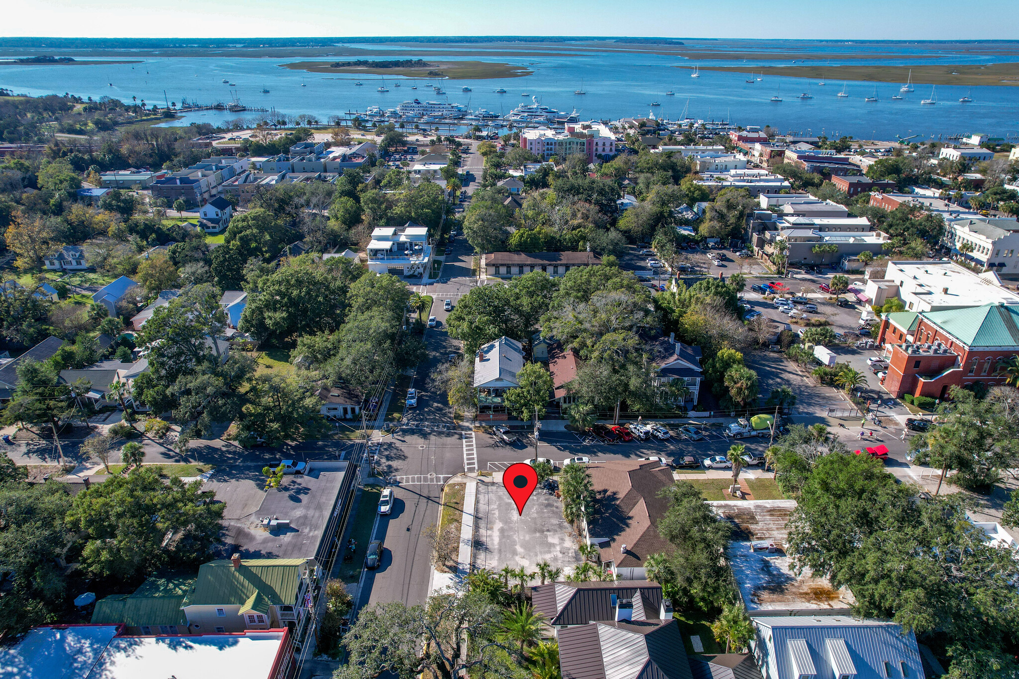 30 S 5th St, Fernandina Beach, FL for sale Primary Photo- Image 1 of 1