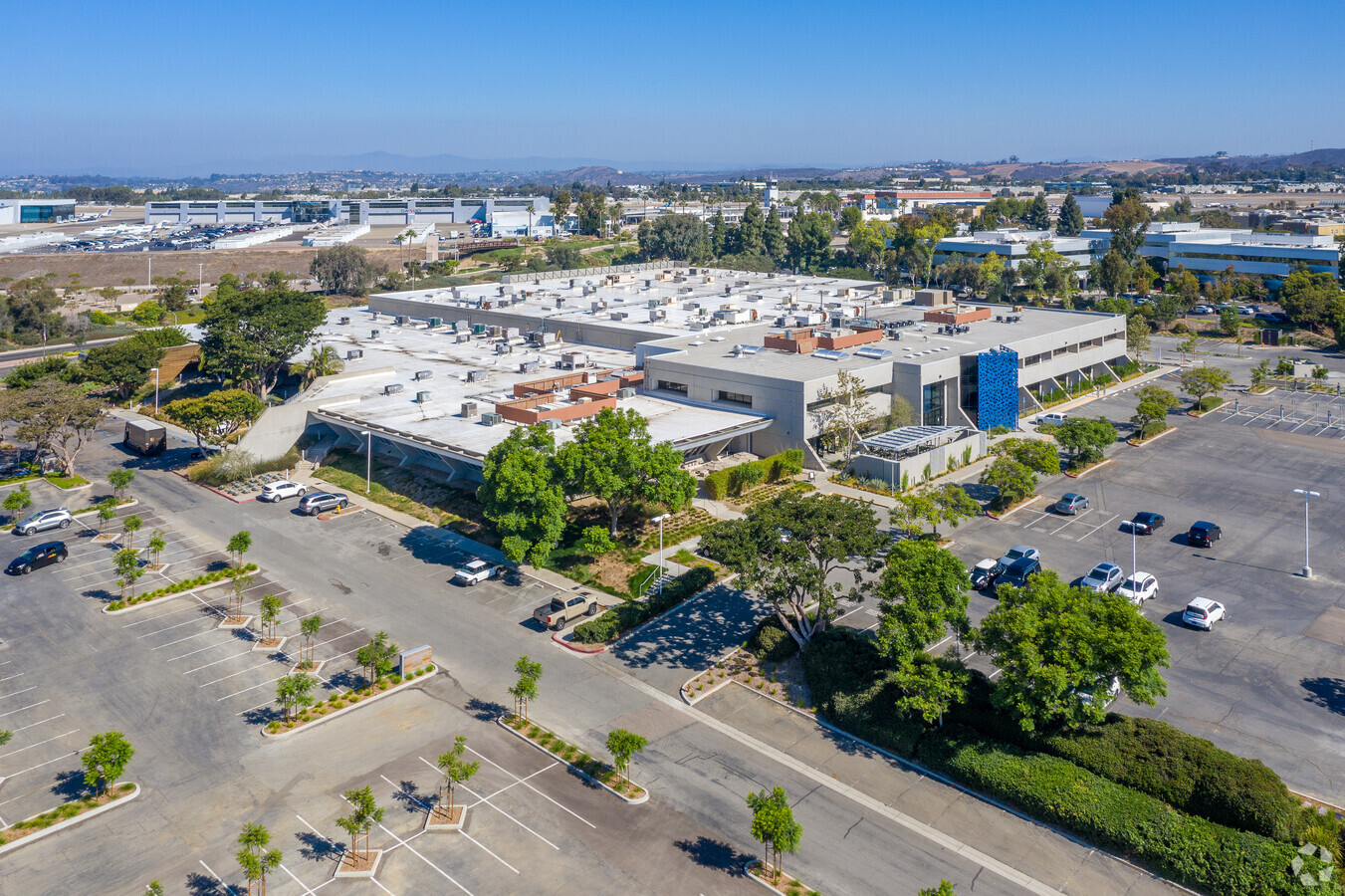 2051-palomar-airport-rd-carlsbad-ca-92011-flight-loopnet