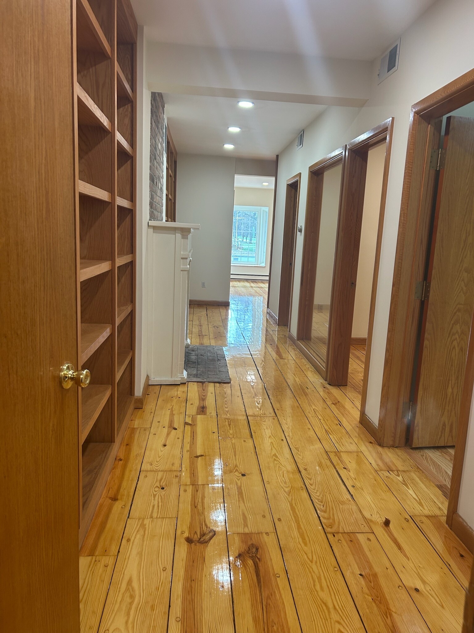 100-108 Russell St, Hadley, MA for lease Interior Photo- Image 1 of 13