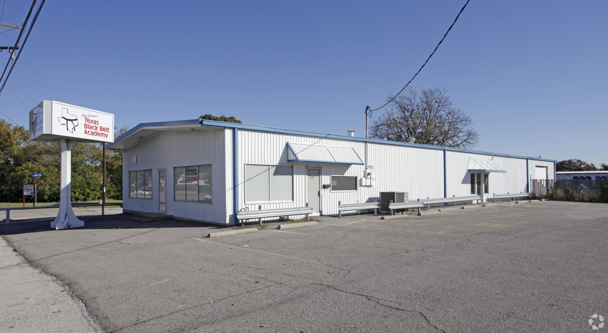 425 N Cooper St, Arlington, TX for lease Primary Photo- Image 1 of 4