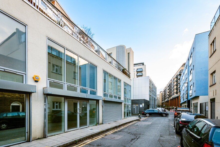 4-10 Palmers Rd, London for sale - Building Photo - Image 1 of 1