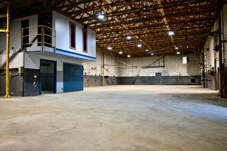 4925 W 50th St, Tulsa, OK for lease - Interior Photo - Image 3 of 4