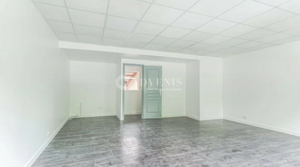 Office in Grigny for lease - Interior Photo - Image 2 of 4