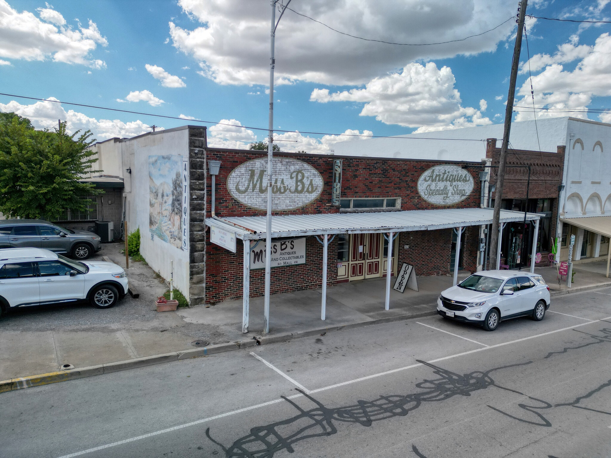 311 N Main St, Weatherford, TX for lease Primary Photo- Image 1 of 2