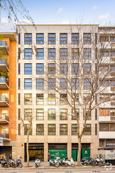 Carrer de Calàbria, Barcelona, Barcelona for lease - Primary Photo - Image 1 of 5