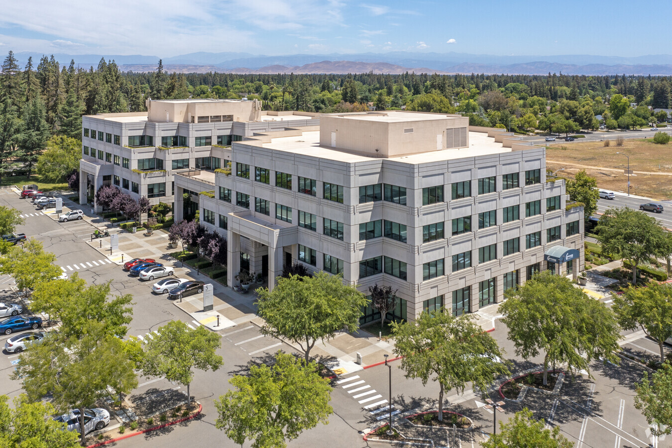 3-9 E River Park Pl E, Fresno, Ca 93720 - Office For Lease 