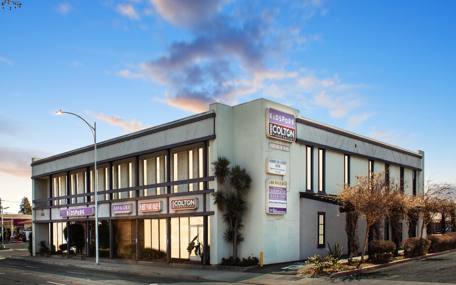 2858 Stevens Creek Blvd, San Jose, CA for lease - Building Photo - Image 1 of 41