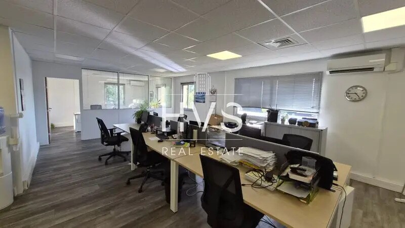 Office in Vitrolles for lease - Interior Photo - Image 1 of 5