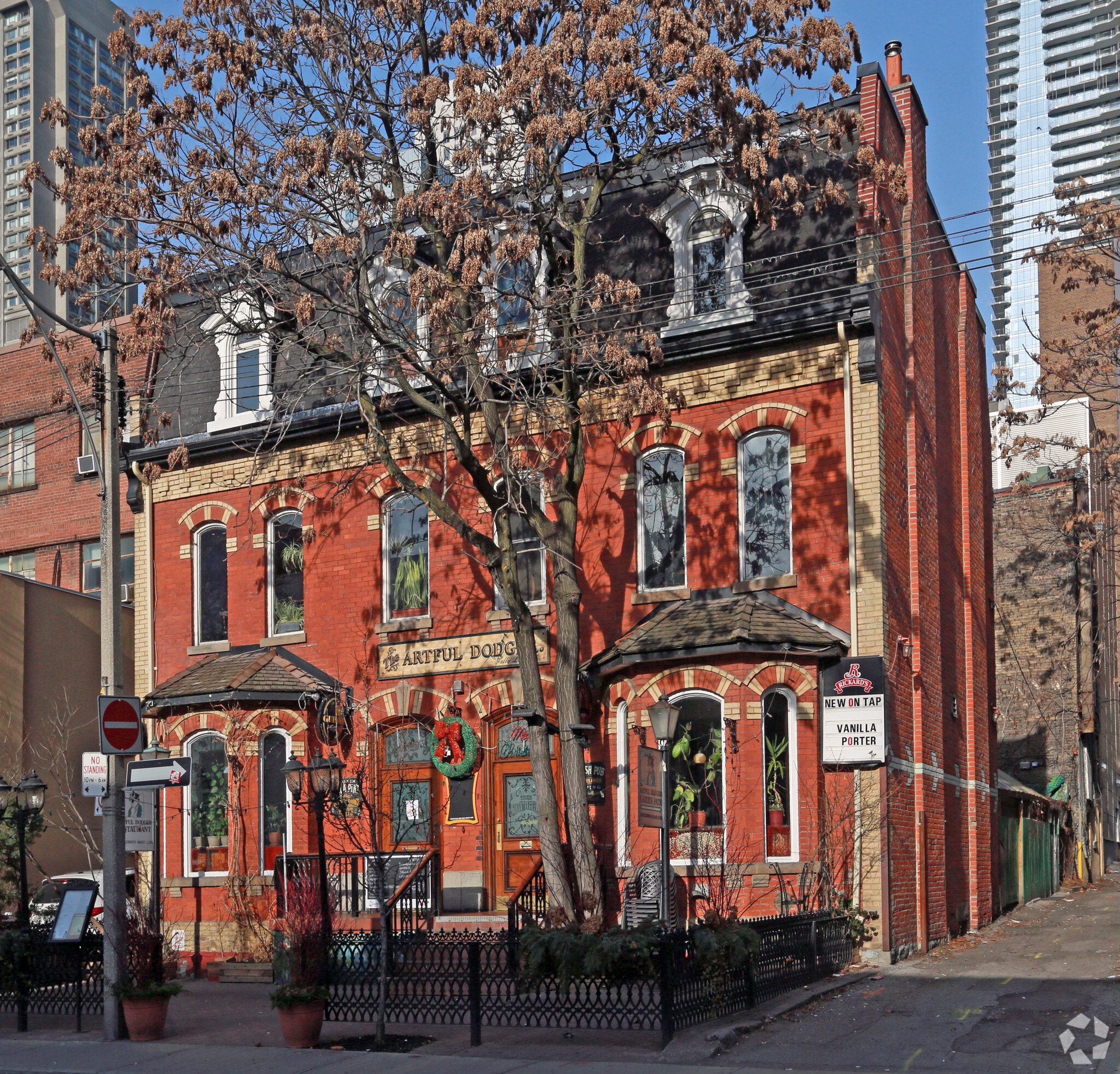 10-12A Isabella St, Toronto, ON for sale Primary Photo- Image 1 of 1