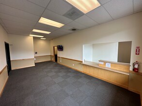 11-41 E Ash St, Lebanon, OR for lease Interior Photo- Image 2 of 2