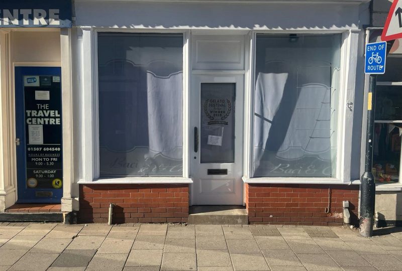 101 Eastgate, Louth for sale - Primary Photo - Image 1 of 1