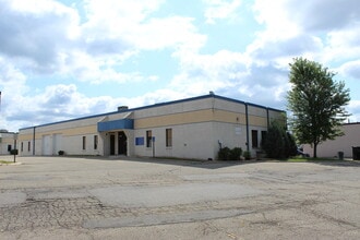 6102-6112 Olson Memorial Hwy, Golden Valley, MN for lease Building Photo- Image 1 of 2