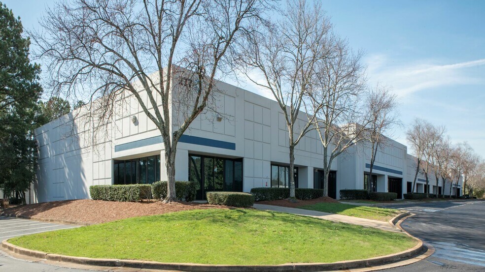 277 Southfield Pky, Forest Park, GA for lease - Building Photo - Image 1 of 3