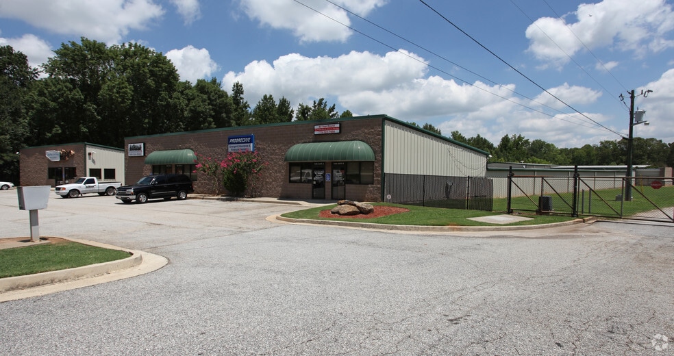5484 Flakes Mill Rd, Ellenwood, GA for lease - Primary Photo - Image 2 of 4