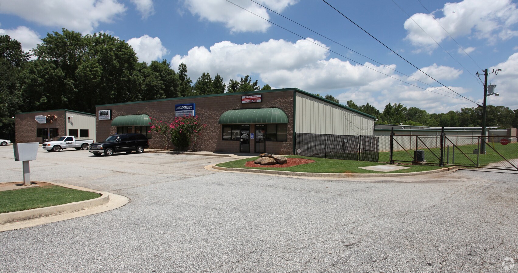 5484 Flakes Mill Rd, Ellenwood, GA 30294 Extra Space Storage