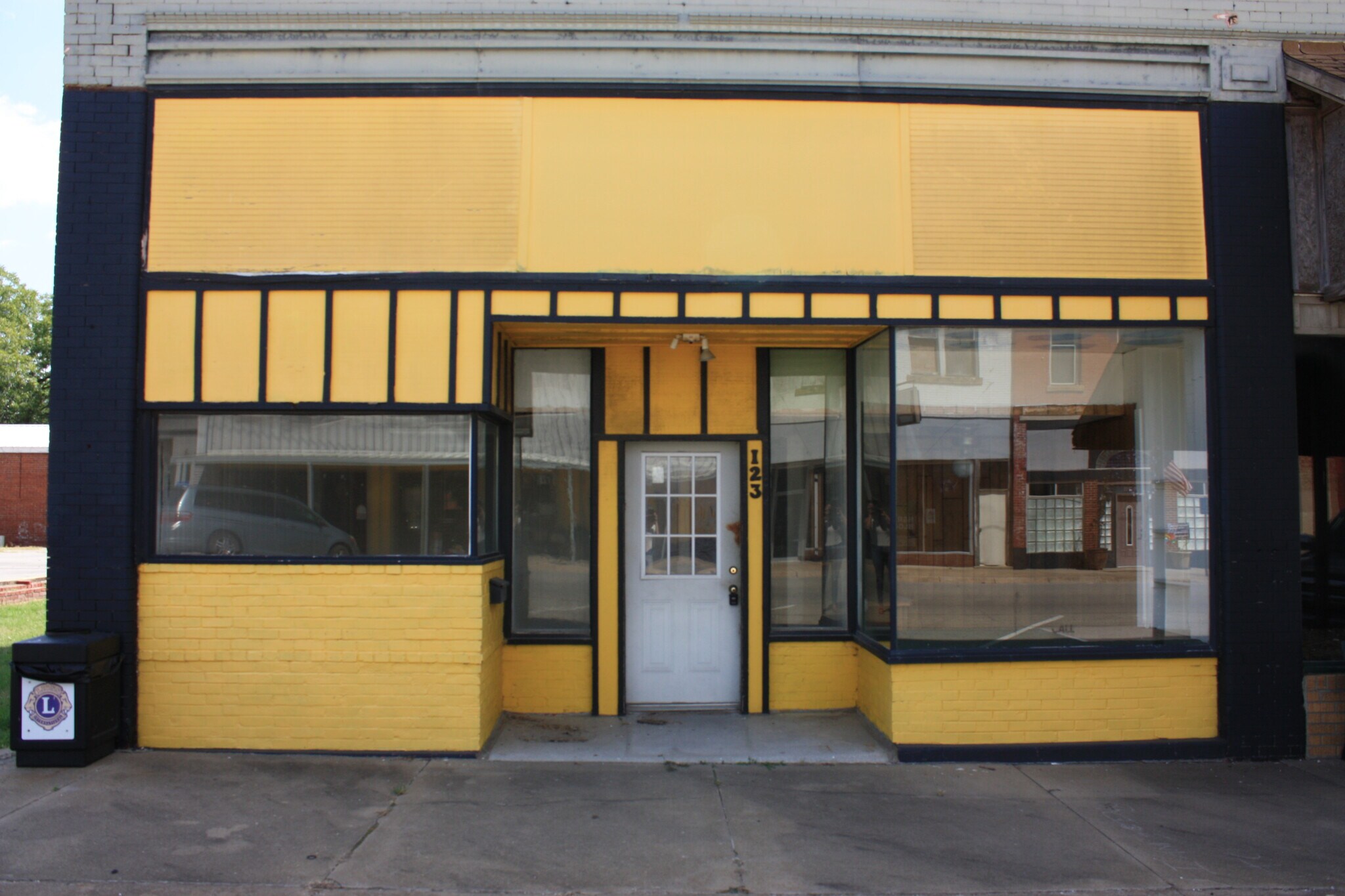 123 W 4th Ave, Caney, KS for sale Primary Photo- Image 1 of 1