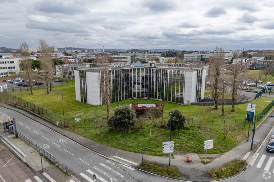 Office in Toulouse for lease - Aerial - Image 1 of 3