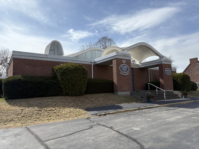 248 Broadway, Norwich, CT for sale - Primary Photo - Image 1 of 21