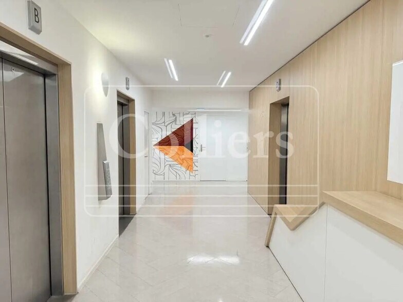 40 Boulevard De Dunkerque, Marseille for lease - Lobby - Image 3 of 4