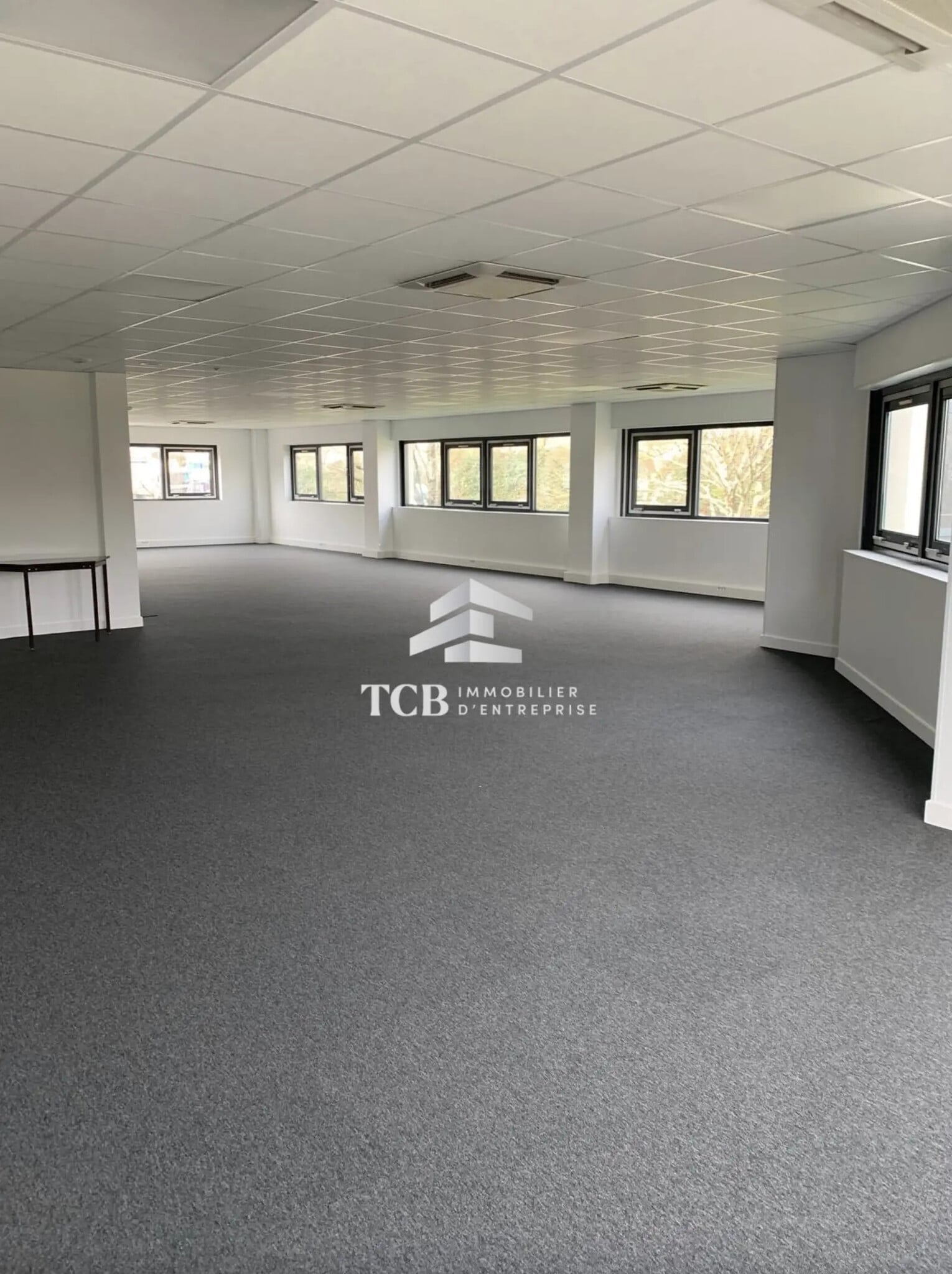 Office in Nantes for lease Interior Photo- Image 1 of 3