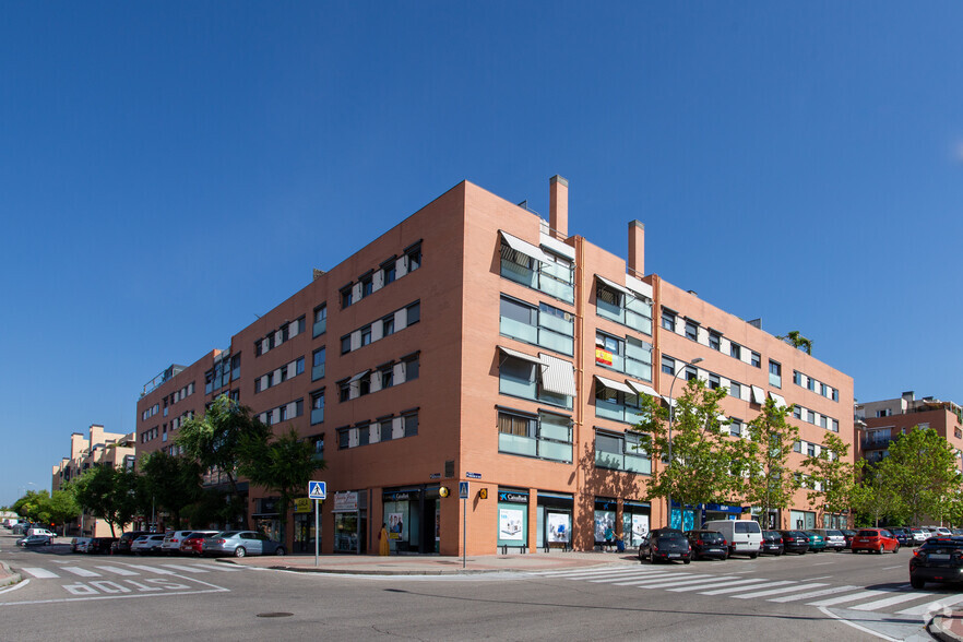 Retail in Madrid, Madrid for lease - Building Photo - Image 1 of 1