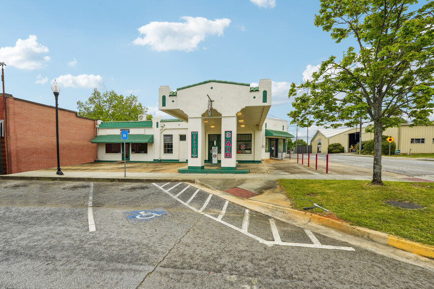 1186 Clark St, Covington, GA for lease - Building Photo - Image 3 of 27