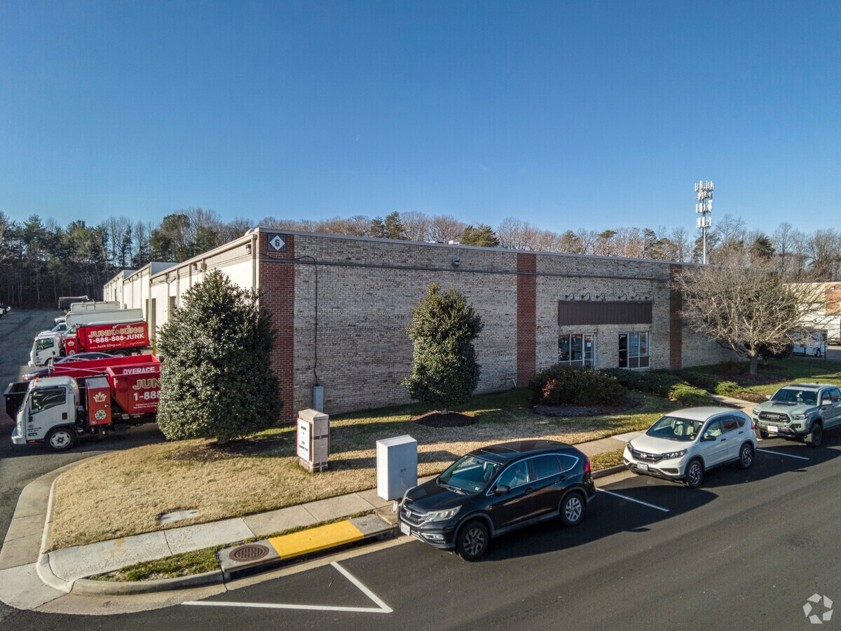 7361 Lockport Pl, Lorton, VA 22079