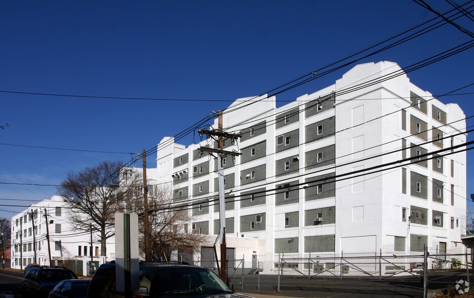 225 Long Ave, Hillside, NJ 07205