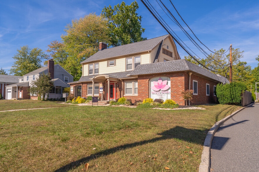 150 W End Ave, Somerville, NJ for lease - Building Photo - Image 2 of 10