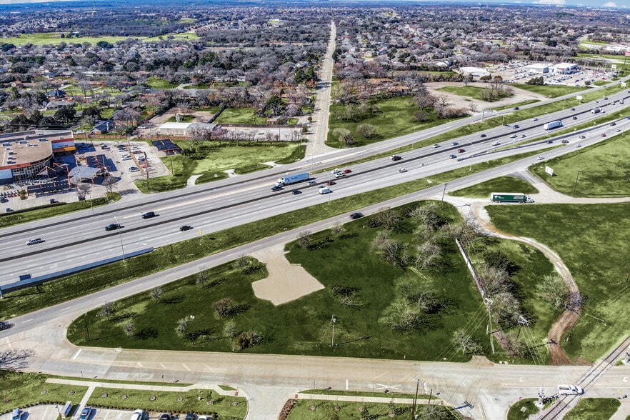 5855 N Stemmons Fwy, Corinth, TX for sale - Aerial - Image 3 of 6