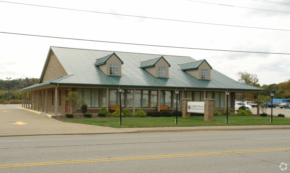 1305 Washington Blvd, Belpre, OH for sale - Primary Photo - Image 1 of 1