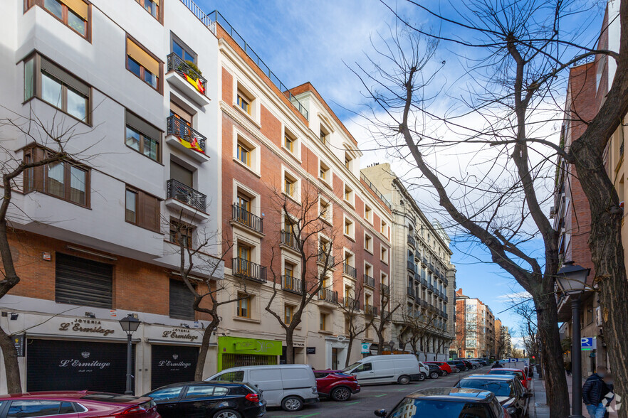 Calle de Ayala, 27, Madrid, Madrid for lease - Building Photo - Image 2 of 3