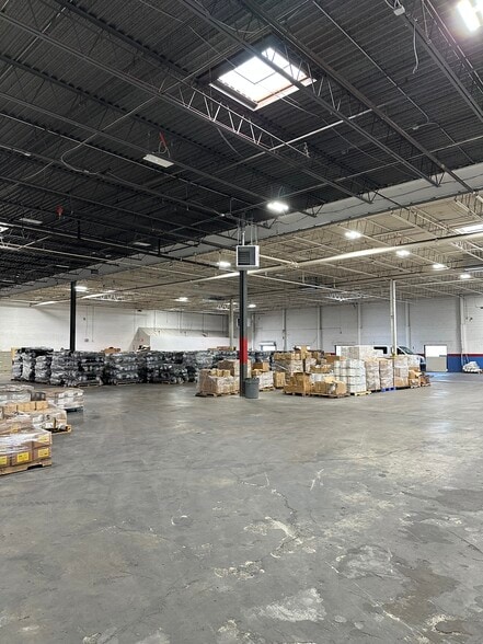 240-260 W Nyack Rd, West Nyack, NY for lease - Interior Photo - Image 2 of 19