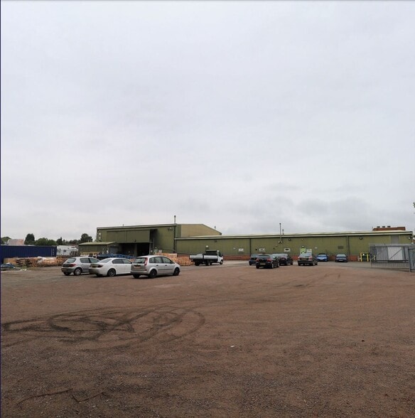 Carlyon Rd, Atherstone for sale - Building Photo - Image 1 of 1