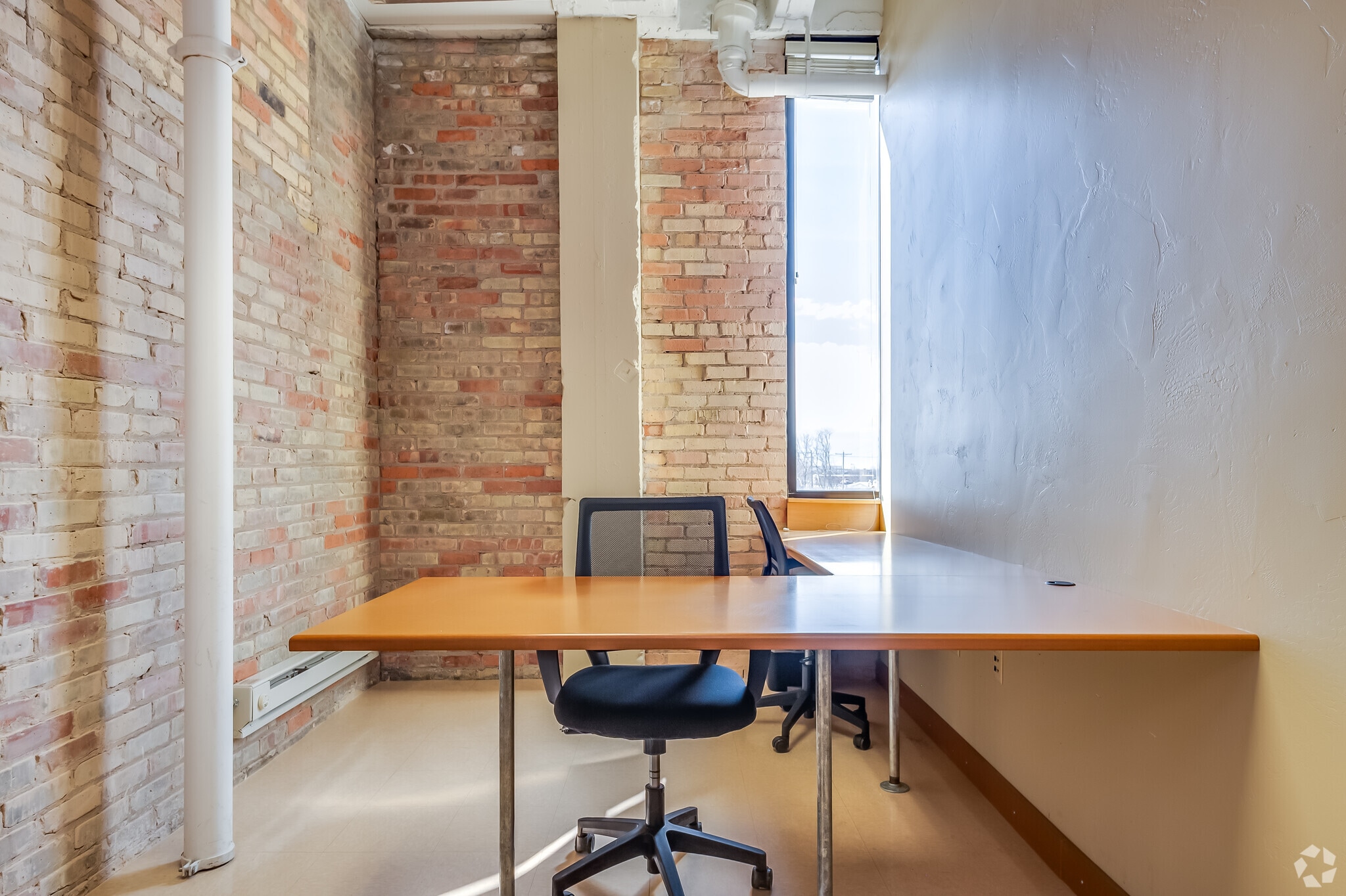 118 S Adams St, Green Bay, WI for lease Interior Photo- Image 1 of 1