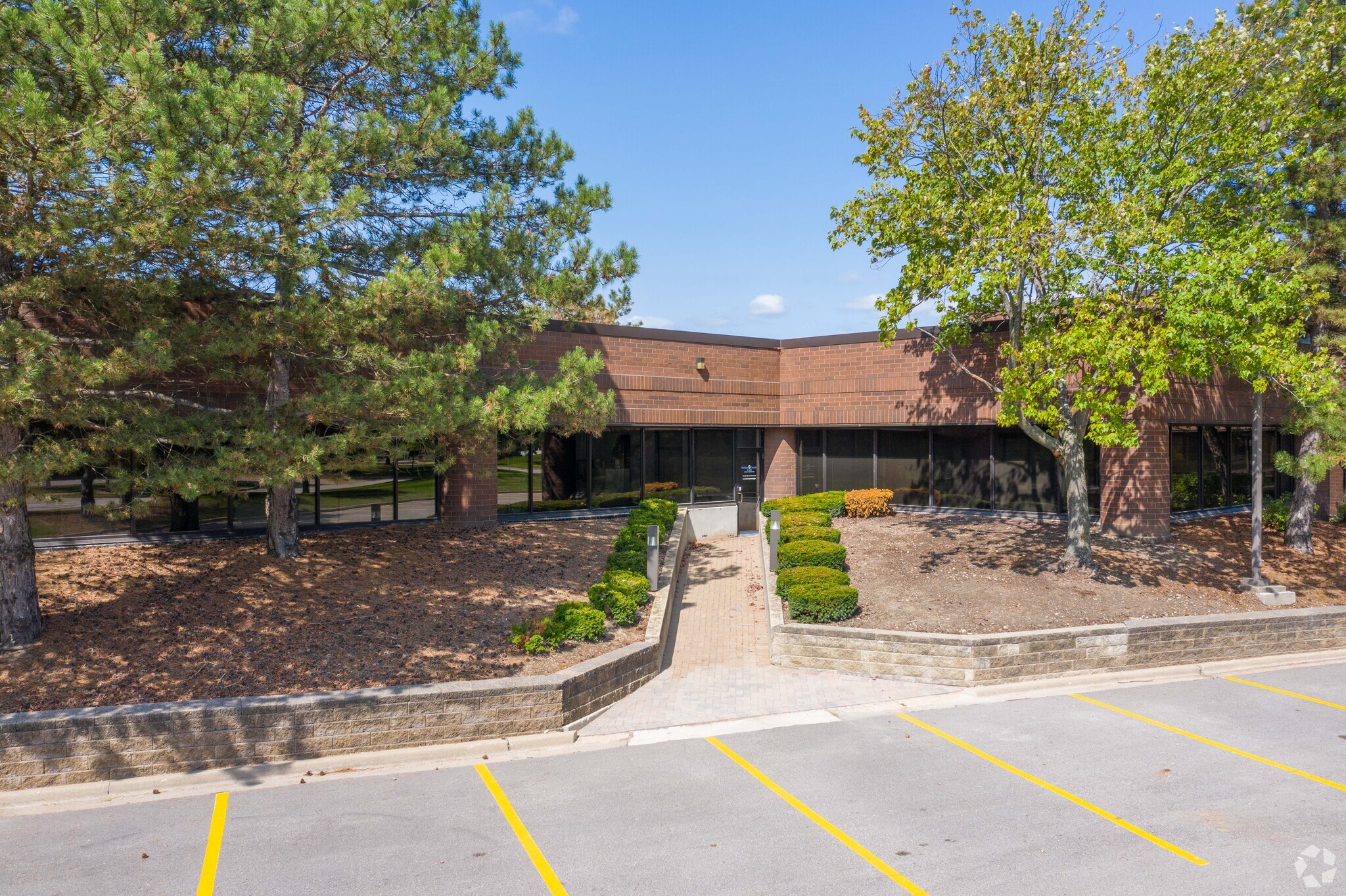 3020 Woodcreek Dr, Downers Grove, IL 60515 - Woodcreek Office Park ...